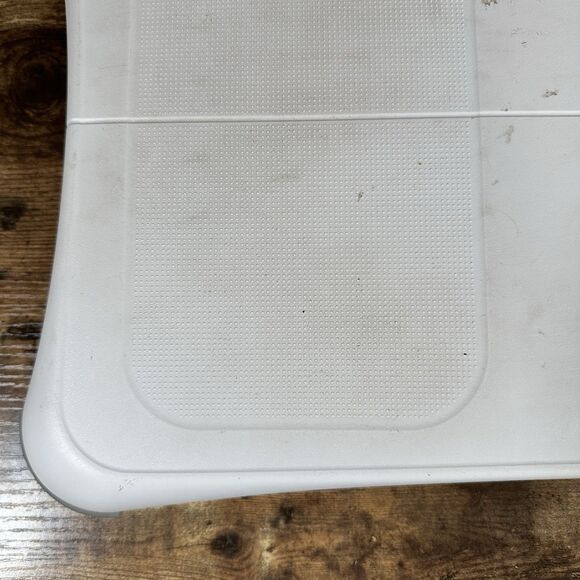 UNTESTED Wii Fit Balance Board ONLY RVL-021 *GREAT CONDITION* *READ CONDITION* - Picture 5 of 16
